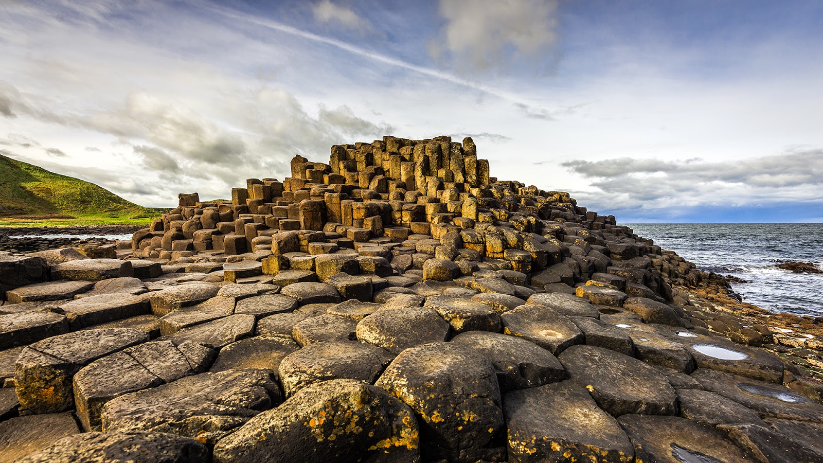 Multiple rocky stones stacked above each other.